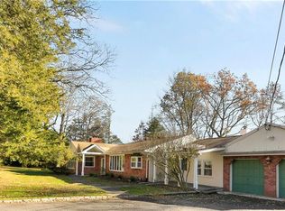 455 Eden Rd, Stamford, CT 06907