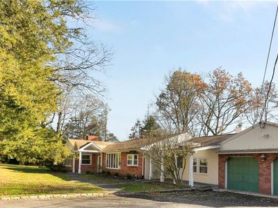 455 Eden Rd, Stamford, CT, 06907