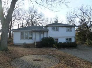4706 Goodman St, Overland Park, KS 66203