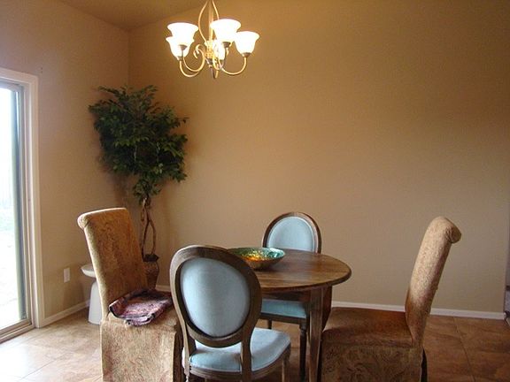 5th image of 3033 Prairie Wind Dr