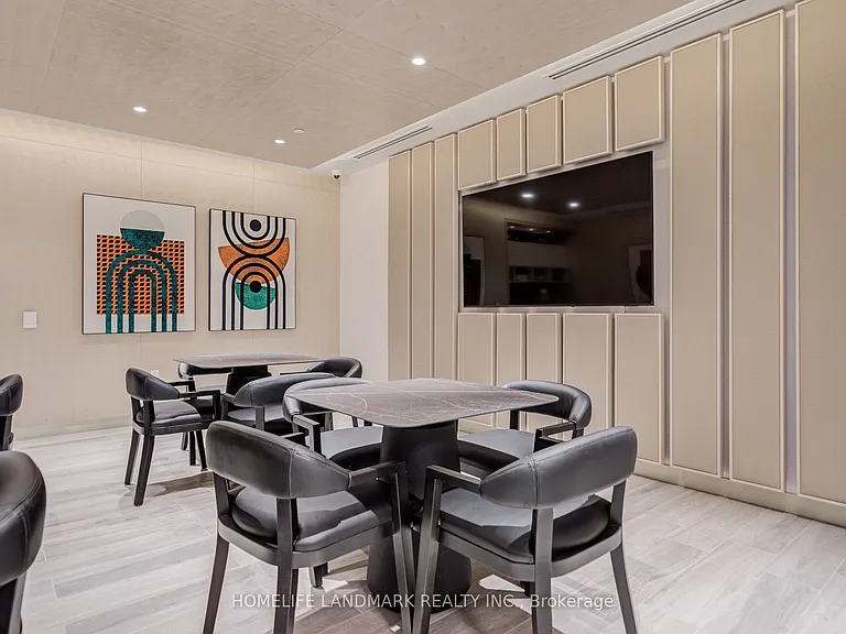 858 Dupont St #Penthouse 06 — Photo 31