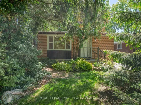 3265 Addison Ave, Niagara Falls, ON L2J 3K6