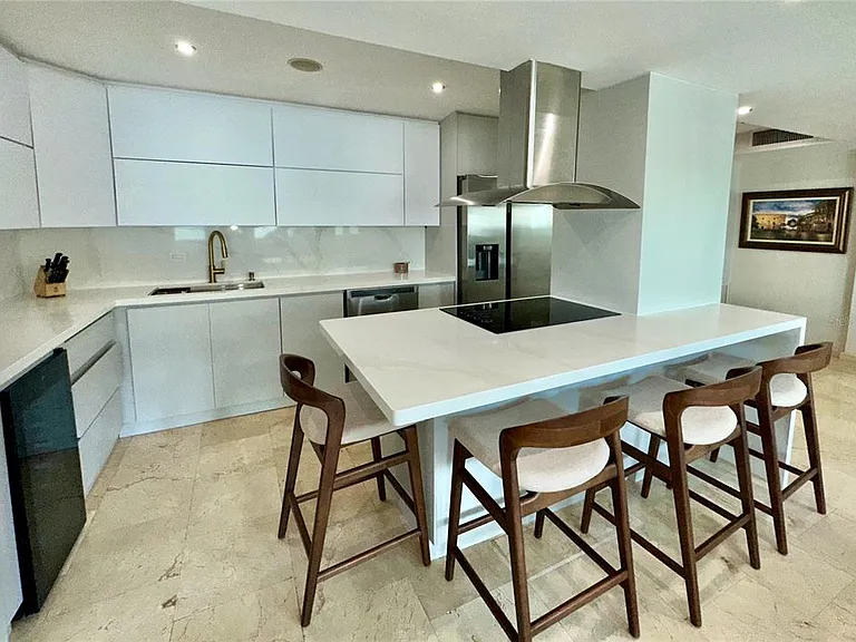 60 Caribe Cond Castillo #3B — Photo 4