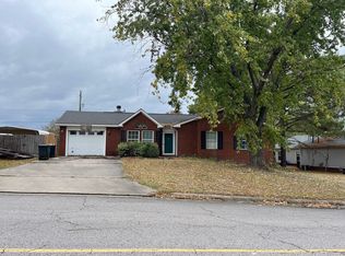 2011 N Hills Blvd, Van Buren, AR 72956