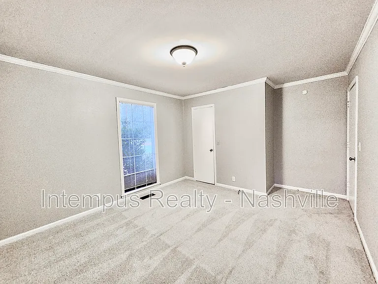 8124 Devens Dr — Photo 38