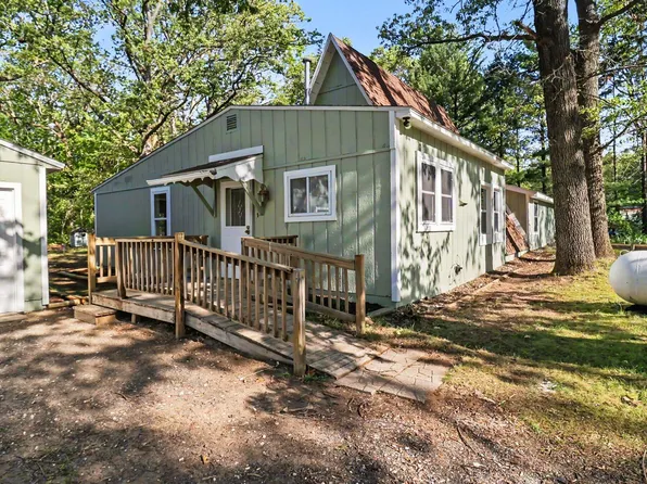 6695 E Sherman St, Fountain, MI 49410