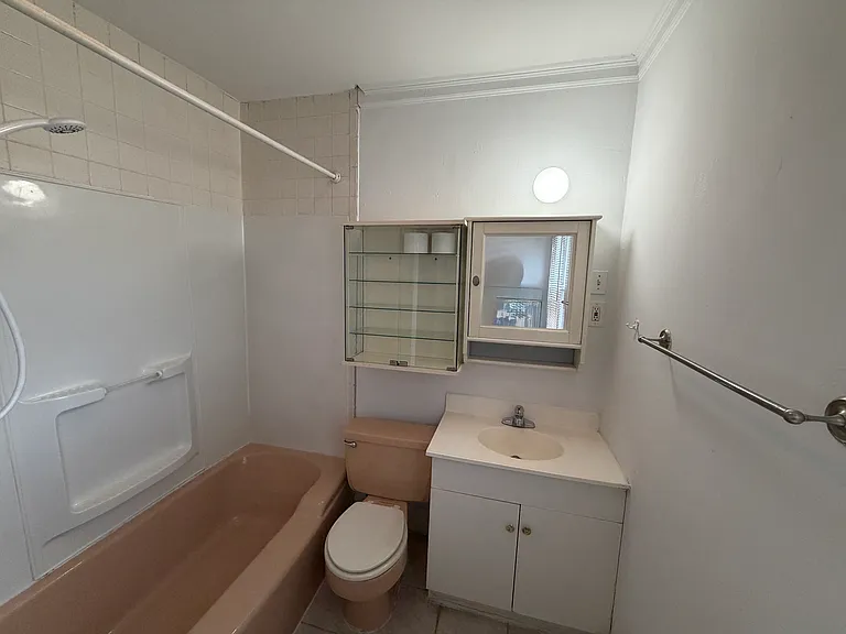 558 Central Ave #2 — Photo 5