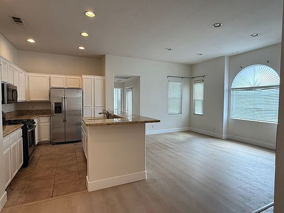4th image of 10860 Ivy Hill Dr Unit 8
