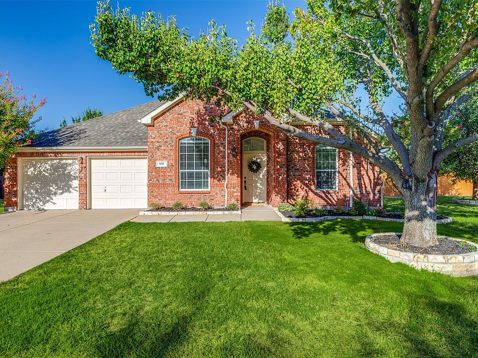 1st image of 881 Sibyl Ln