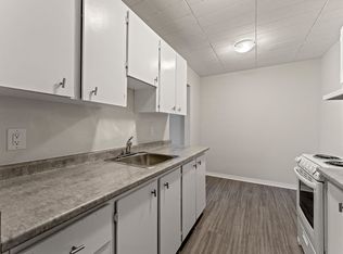 Sun Ray Manor Apartments, Windsor, ON N9C 1J5