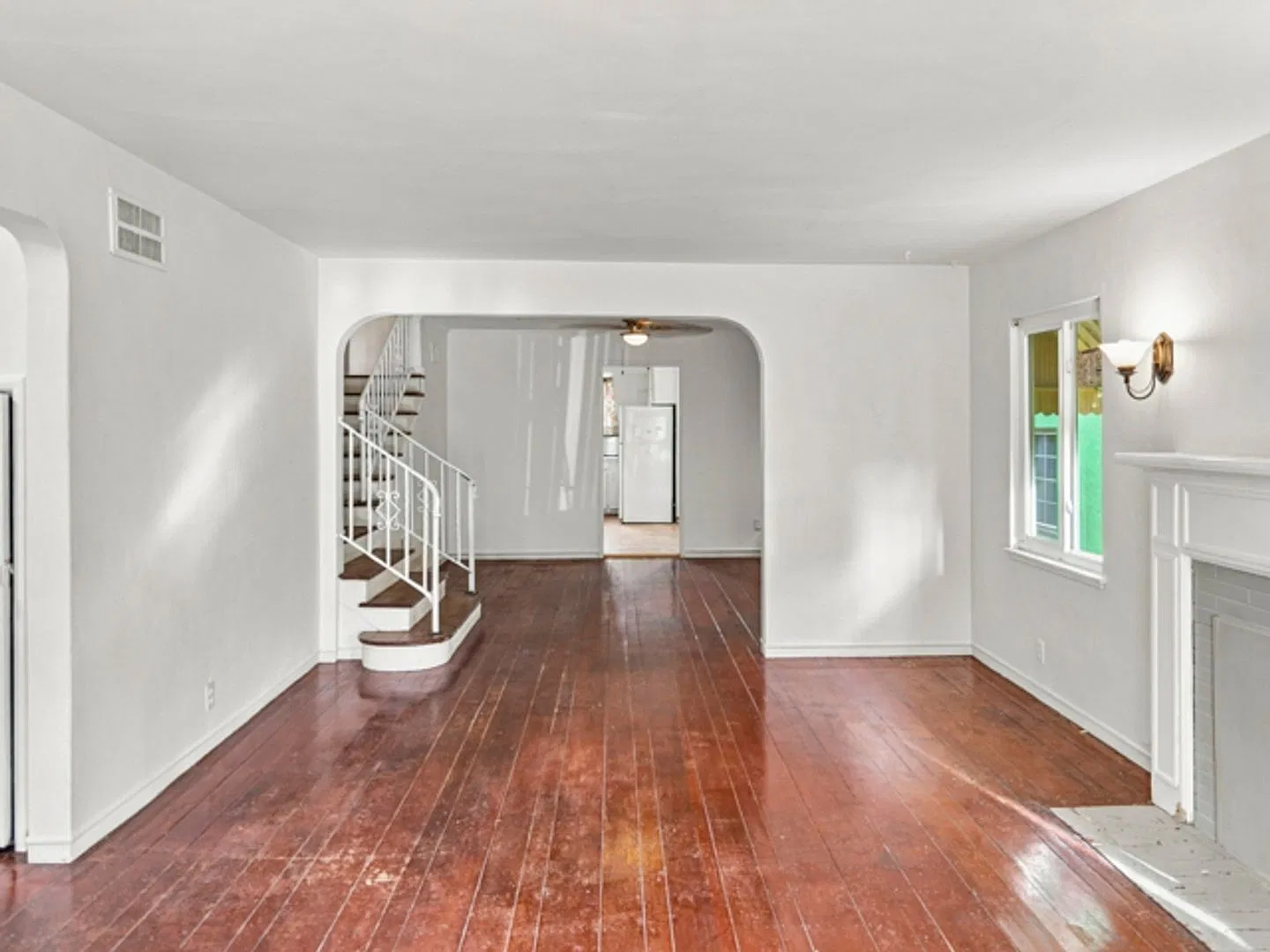 Relaxing Split Level Americana Home — Photo 1