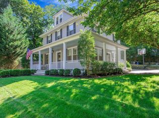 300 Main St, Cold Spring Harbor, NY 11724