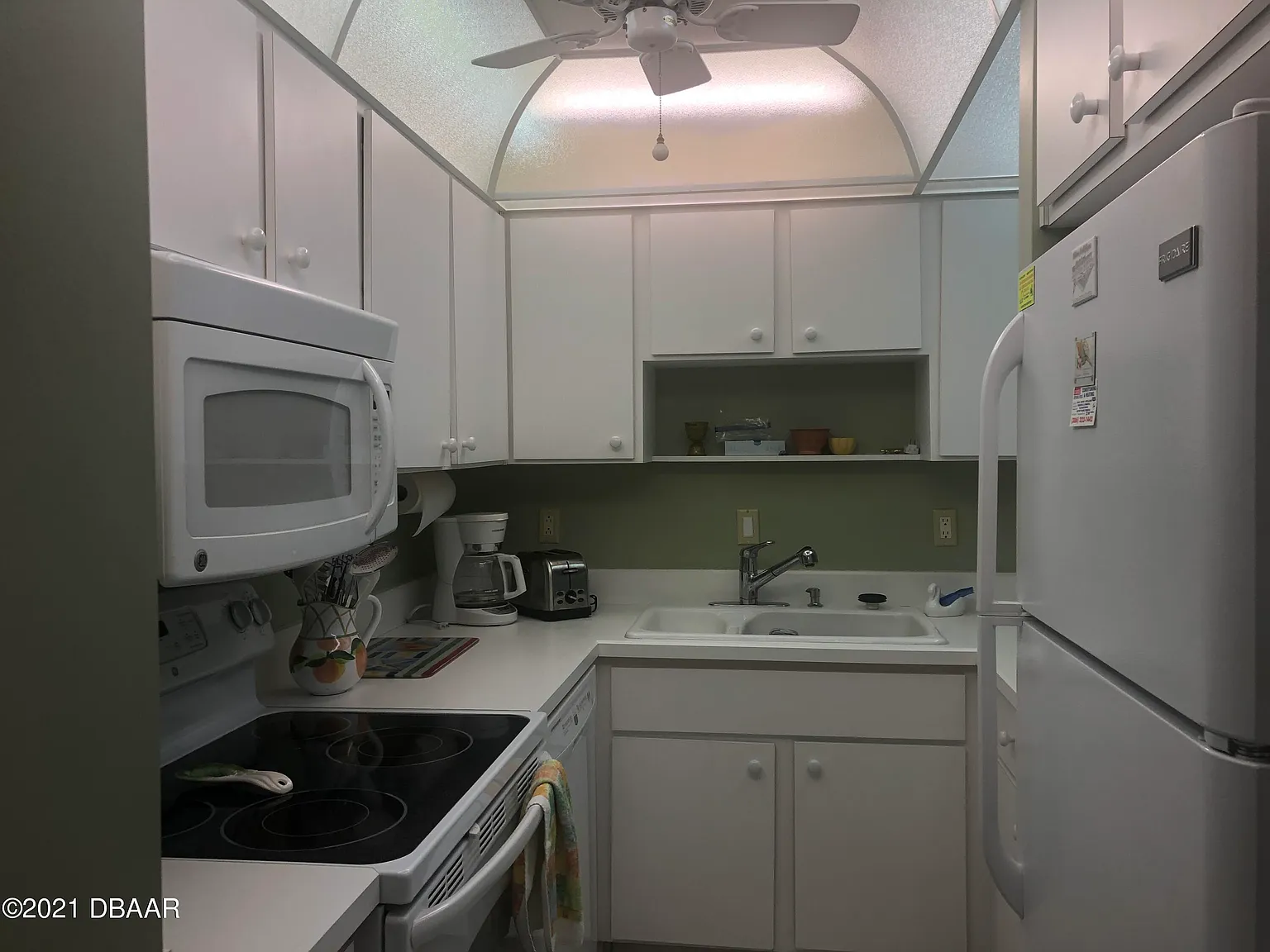 2 bed, 2.0 bath, 1171 sqft, $2,375 — Photo 4