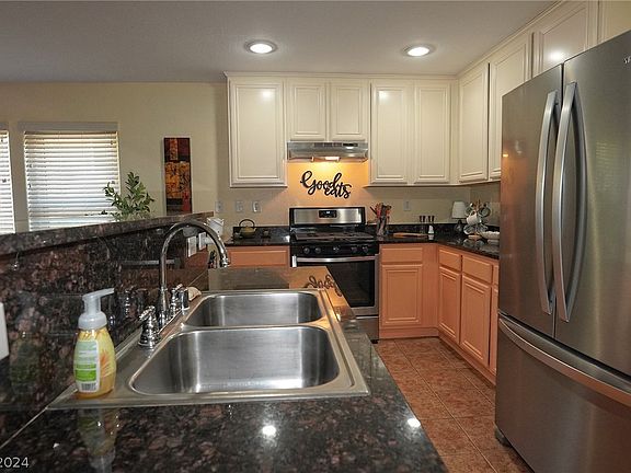 5th image of 534 Swiss Cottage Ave