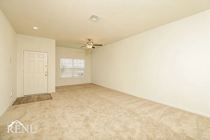 11002 Chatham Ct — Photo 6