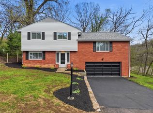 343 Inglewood Dr, Pittsburgh, PA 15228
