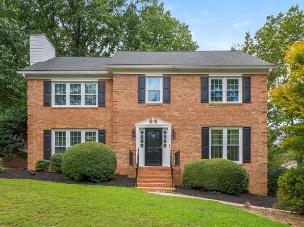 3580 Hermitage Dr, Berkeley Lake, GA 30096