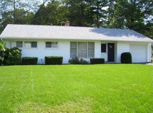 85 Shady Brook Ln, Springfield, MA 01118