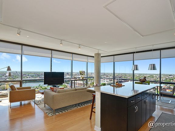 Kitchen/Living Room