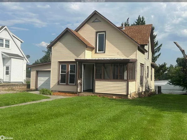 1703 Summit St, Marshalltown, IA 50158