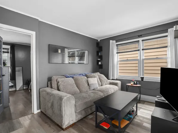 3215 Randall Avenue image 4 of 21