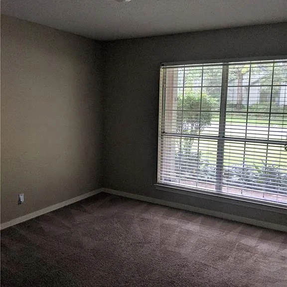 7325 Smithfield Rd — Photo 5