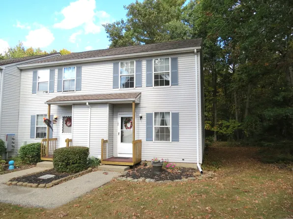 745 Merrow Road APT 150, Coventry, CT 06238