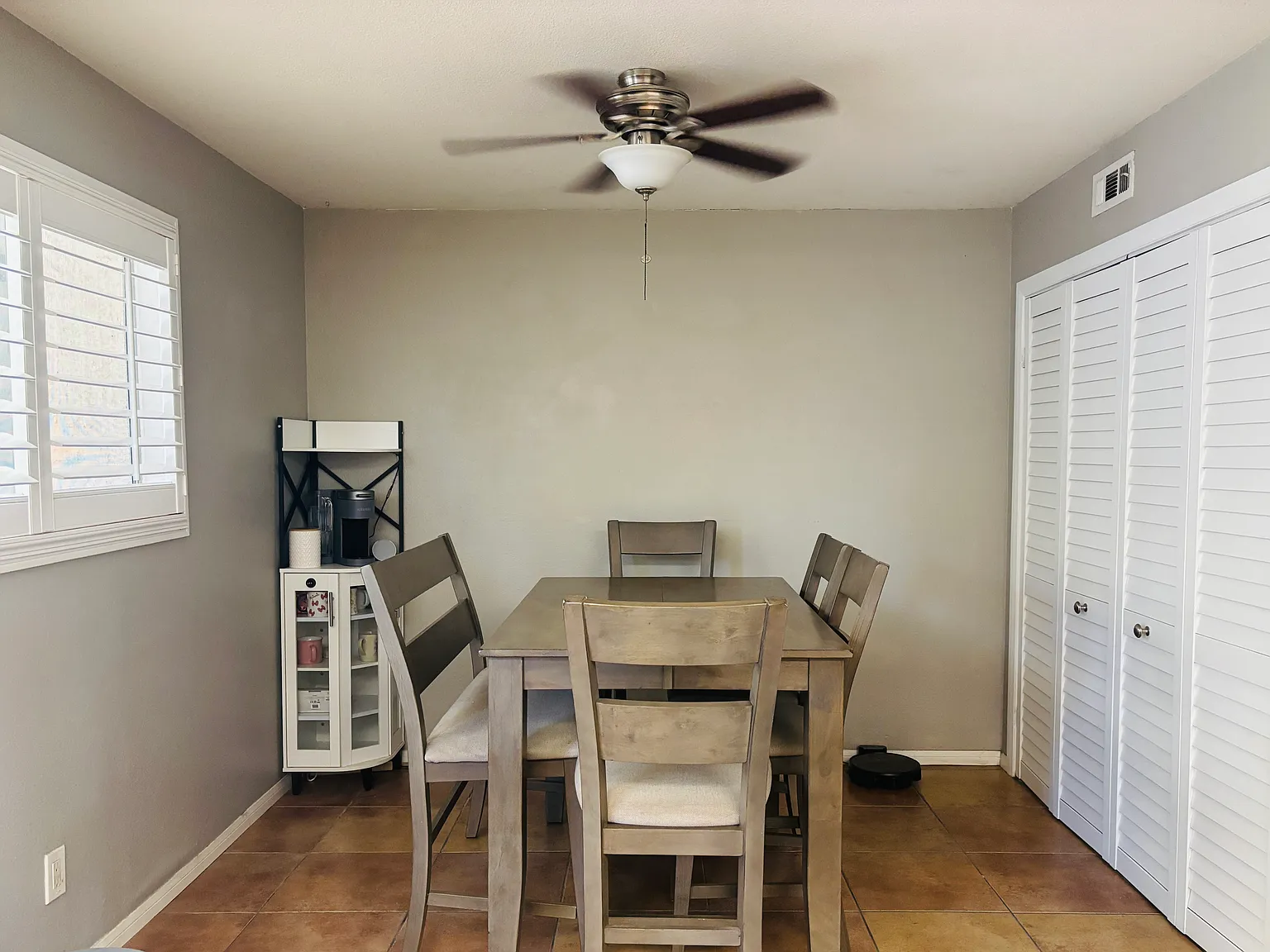 3 bed, 1.5 bath, 1344 sqft, $3,700 — Photo 4