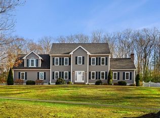 3 Blueberry Hl, Pepperell, MA 01463