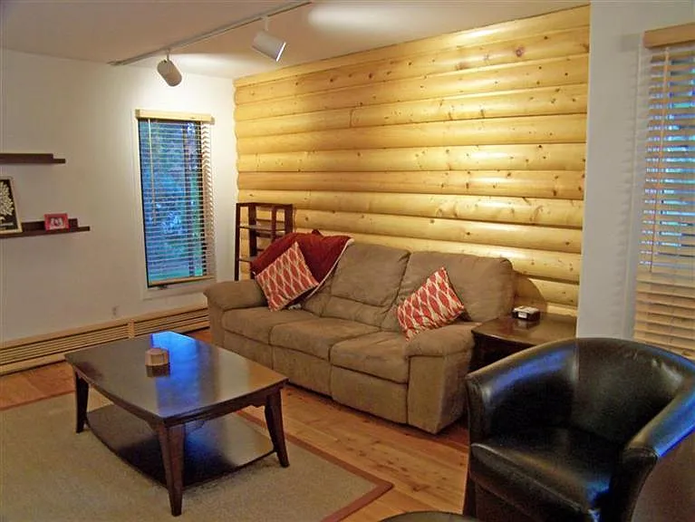 2 bed, 1074 sqft, $3,700 — Photo 3