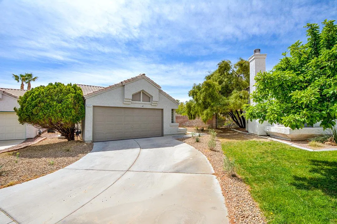 8325 Shark Tank Ct — Photo 2