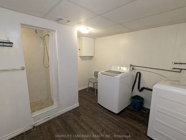 195 Carter Ave #LOWER — Photo 25