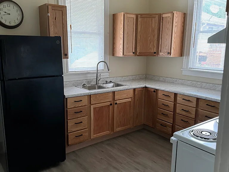 310 Maryland Ave — Photo 16