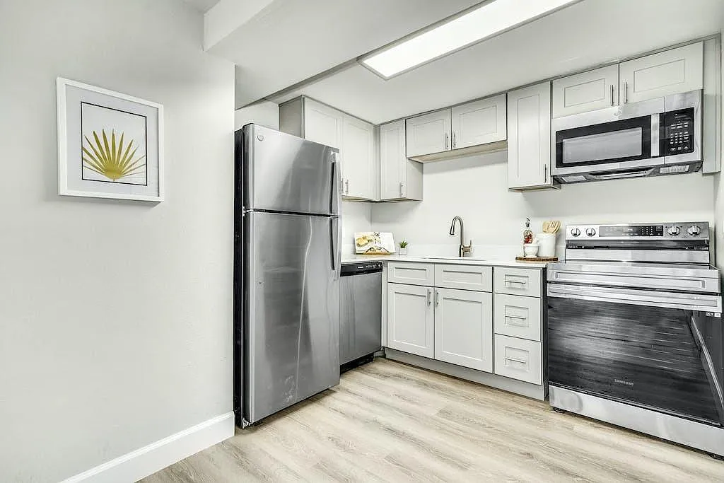 5401 34th Ave NW — Photo 3