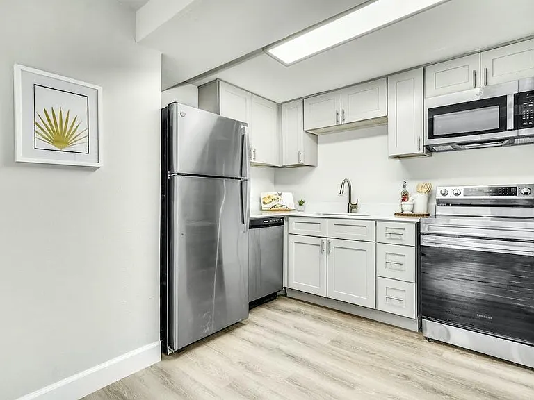 5401 34th Ave NW #7 — Photo 3