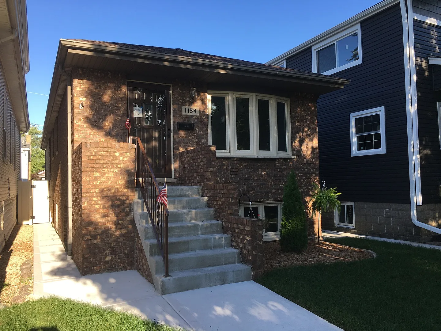 11154 S Albany Ave photo 1