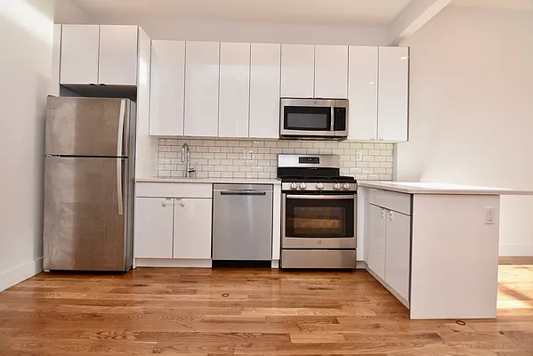 Rented by Bohemia Realty Group | media 40