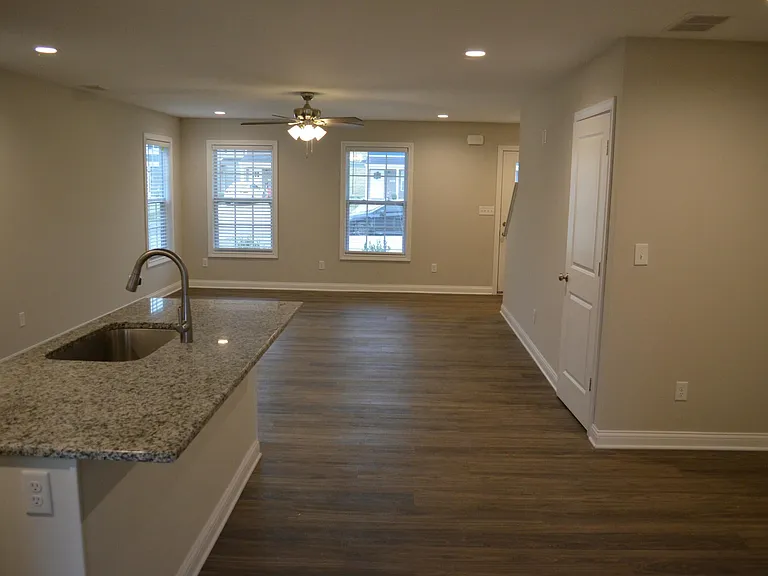 4009 Ruby Rose Rd — Photo 5