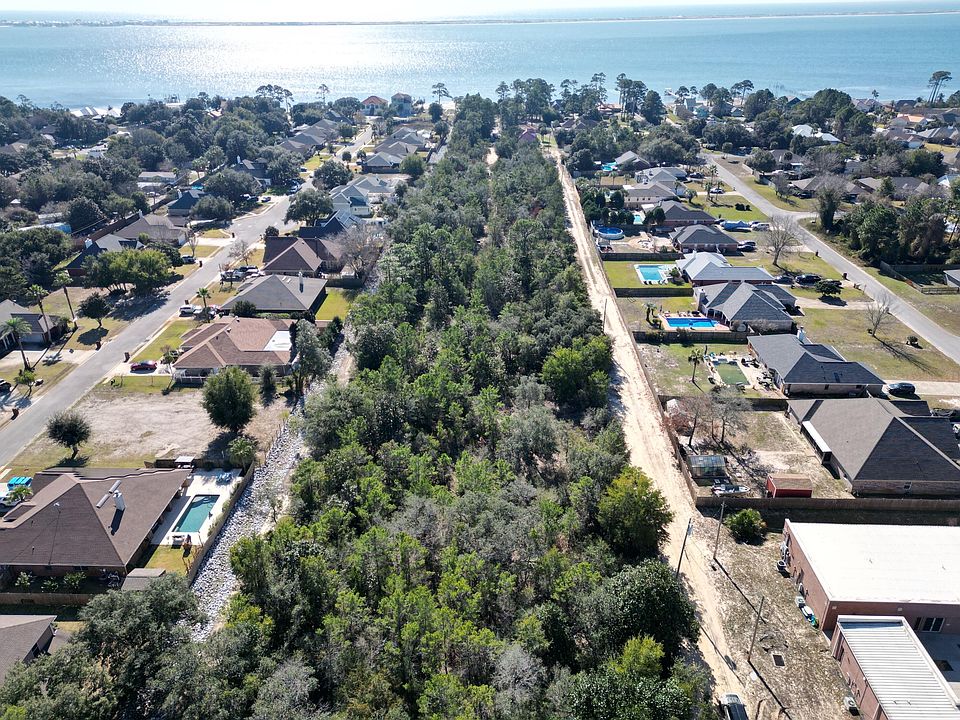 1st image of X Lillian Ln
