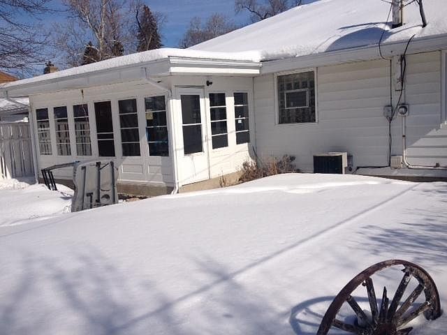 1st image of 724 S Yale Ave