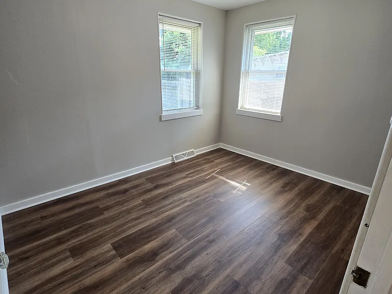 3431 Fullerton Ave — Photo 31