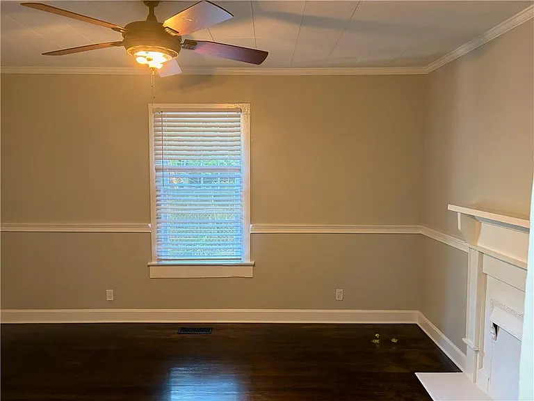 1786 Linwood Ave — Photo 8