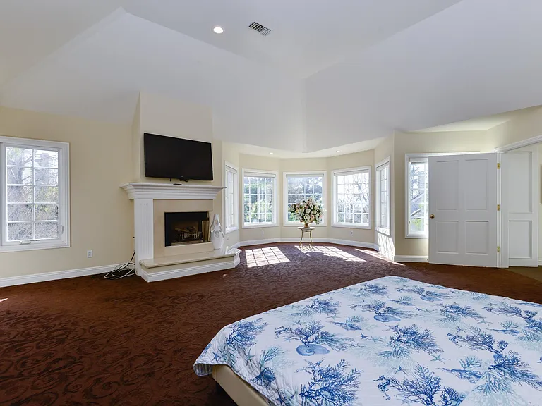 768 Forest Green Dr — Photo 17