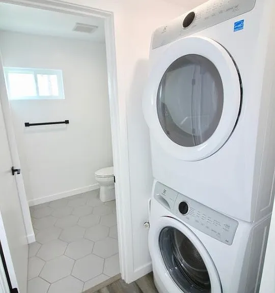 1416 S Cloverdale Ave #1416 — Photo 15