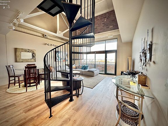 3rd image of 401 W Shoreline Dr Unit 332