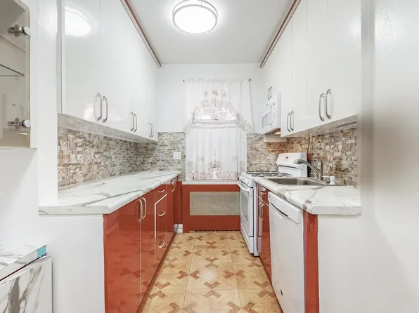 65-41 Booth Street image 5 of 16