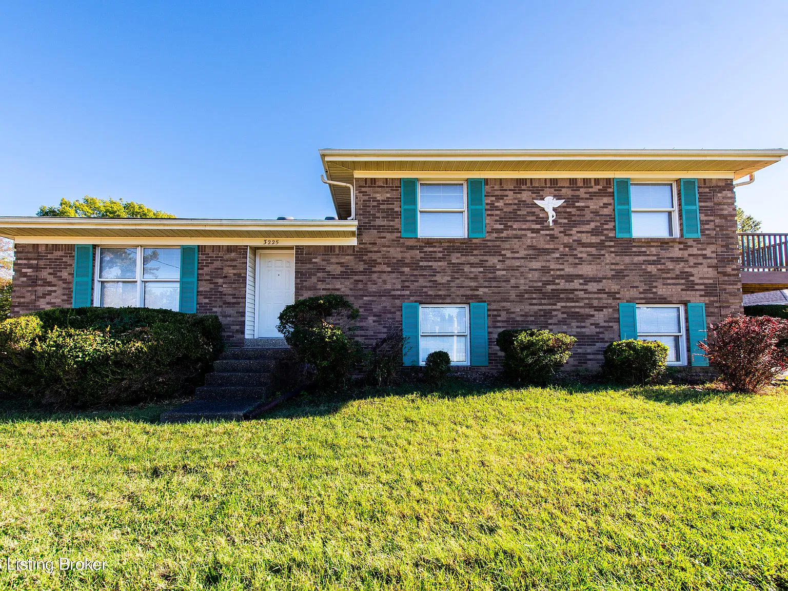 4 bed, 5.0 bath, 3587 sqft, $4,669 — Photo 3