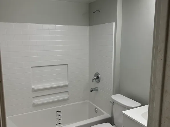 211 Sanders Rd, Buffalo, NY 14216