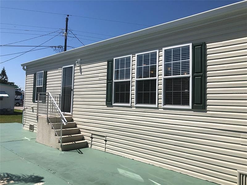 1st image of 108 51st Avenue Dr W