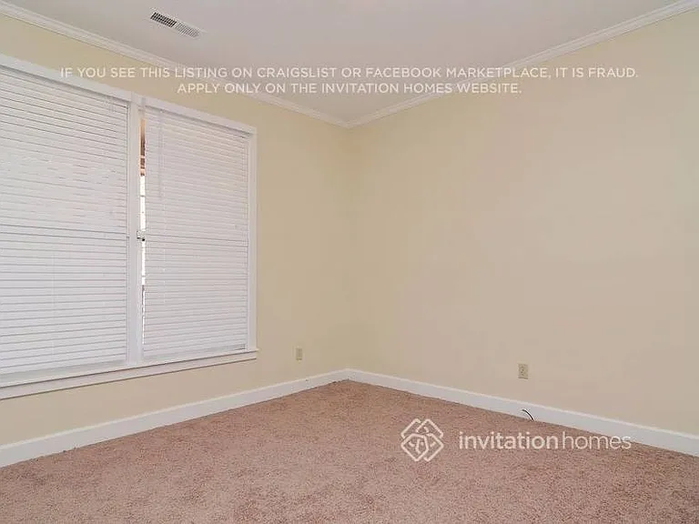 6212 Shallowford Way — Photo 9